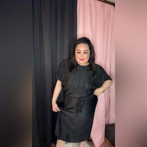Black sheath dress size 3x with tie around the waist